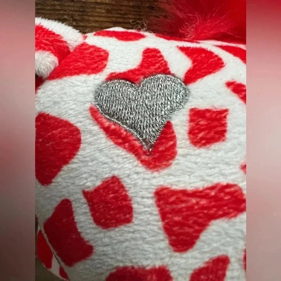 Russ | White Cow Plush With Heart. - Picture 5 of 10